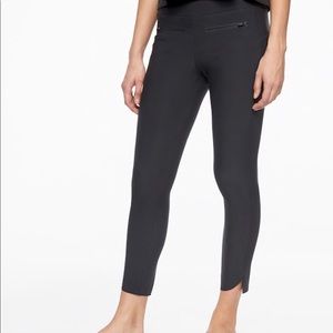Athleta stellar crop pant size small -NWT